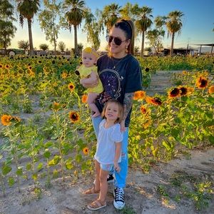 Meet your Posher, Kayla